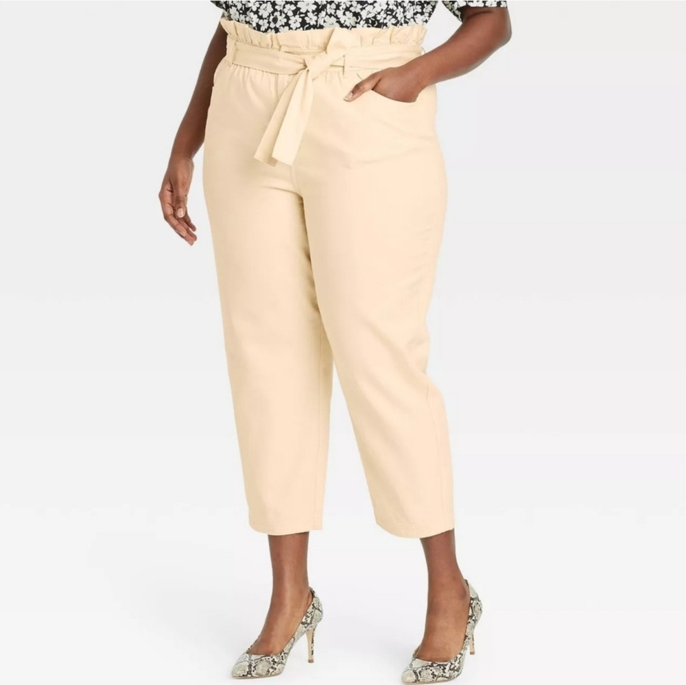 Who What Wear, Birch Off White Denim Paper Bag Belted Trouser Jeans, Size 6